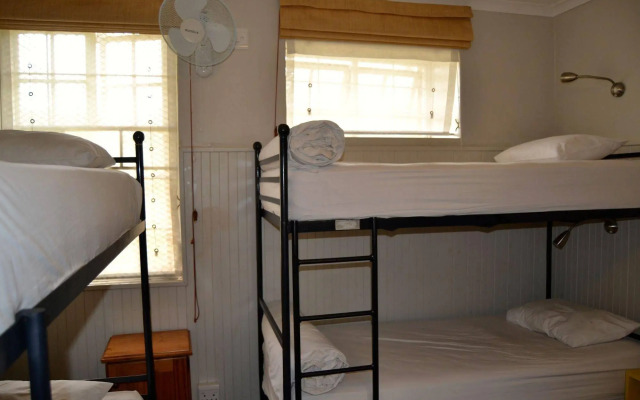 Ashanti Lodge Backpackers Gardens