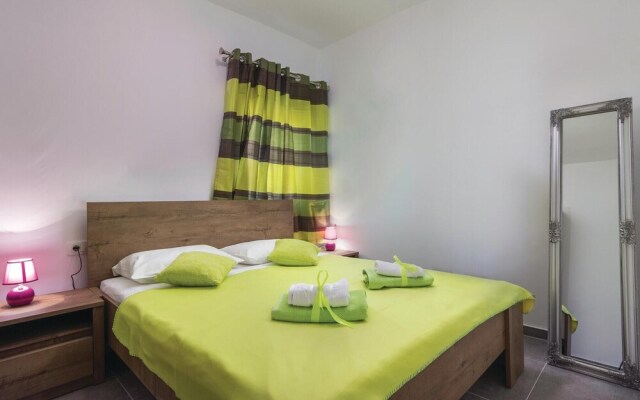 Amazing Home in Novigrad With Wifi and 1 Bedrooms