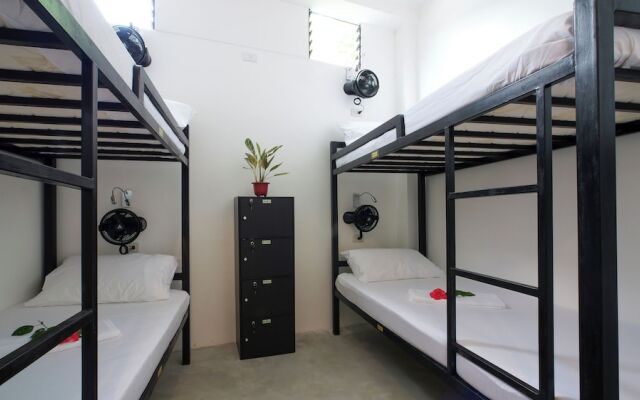 Sip Sunset Hostel and Lounge