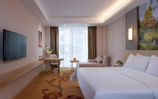 Vienna International Hotel (Foshan Eternal Love Xiqiao Mountain Scenic Area)