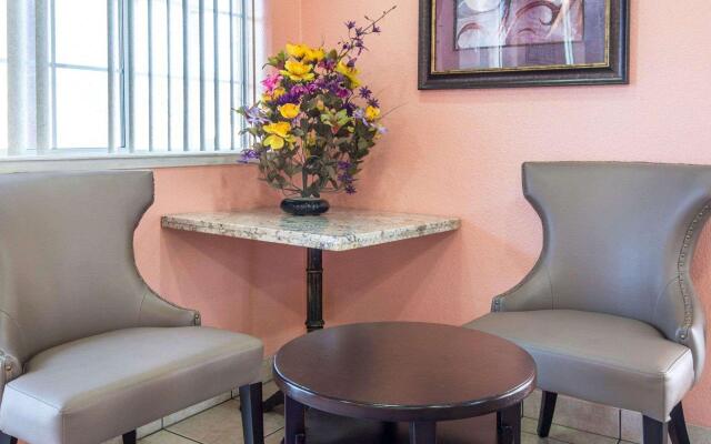 Studio 6 Suites – San Bernardino, CA