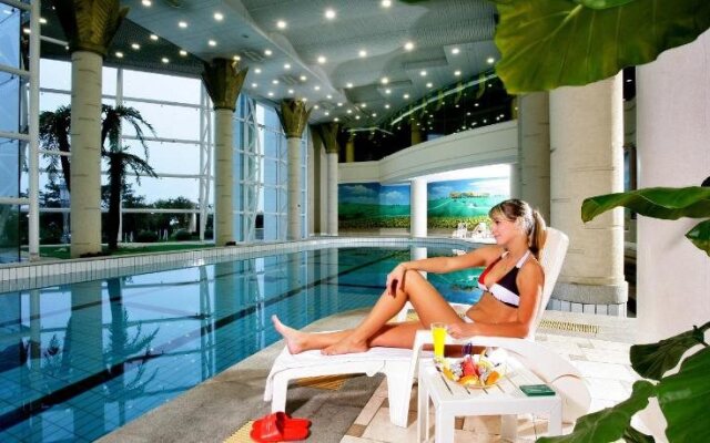 Dalian Jinshi International Convention Center