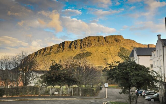 367 Richmond Place Apartment