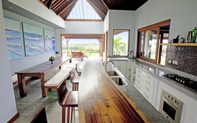 Berawa Breeze Villa
