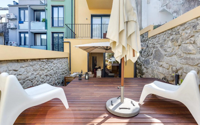 Pinheiro Terrace Downtown Apartment by DA'HOME