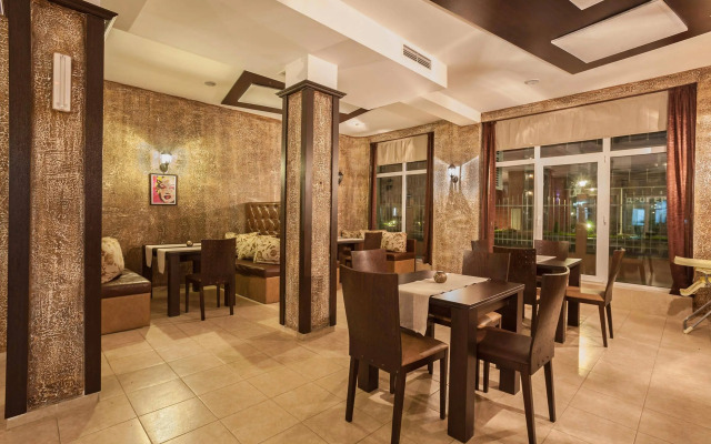 Silver Springs Hotel & Apartments