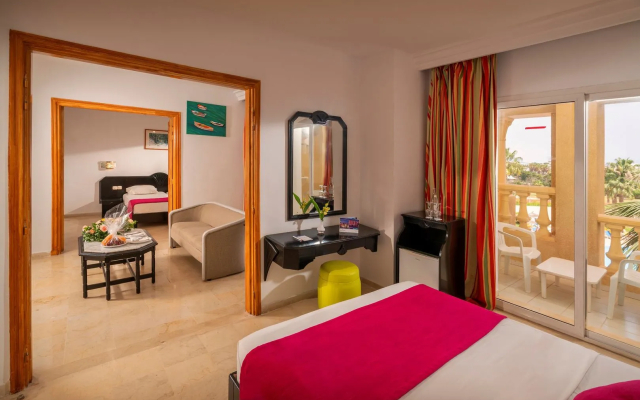 Houda Yasmine Marina & SPA
