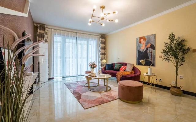 Zhengzhou Zhongyuan·Shenglong square