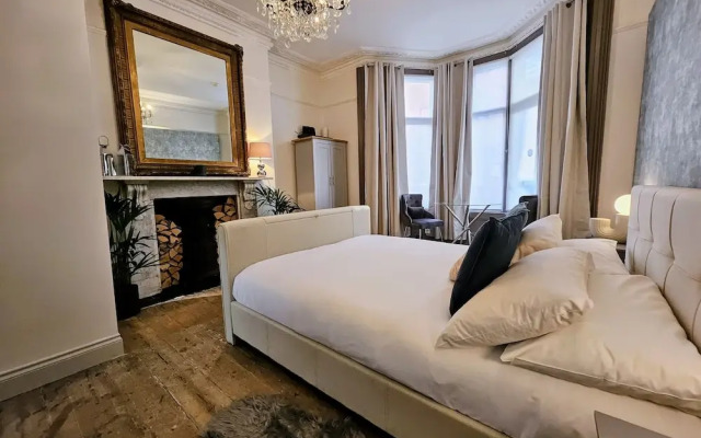 INNit Hotel - Marina House