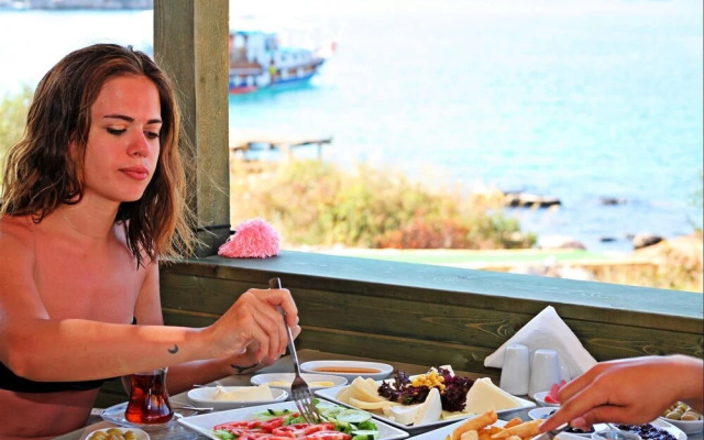 Kaş Hi̇story Li̇manağzi