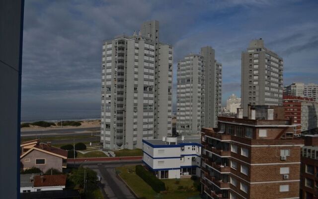 Arenas del Mar Apartments