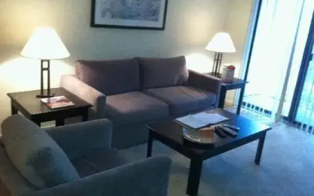 River Oaks Apartments