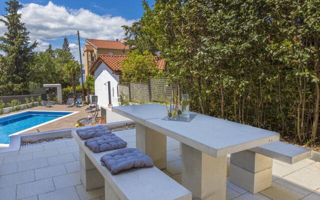 Modern apartment with swimming pool and terrace