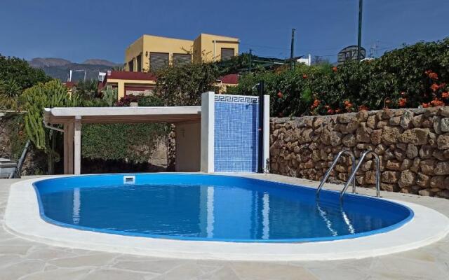 Stunning 1-Bed Apartment with seaview in Arico
