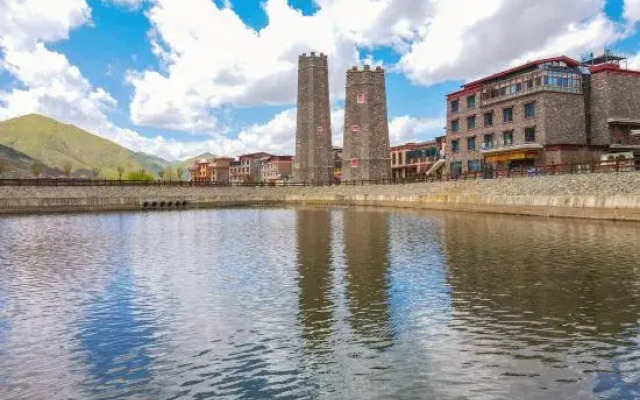 Yunyi Hotel