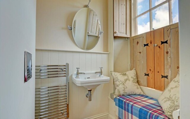 Charming Holiday Home in Blakeney With Garden