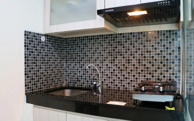 Comfort Studio At Sky Terrace Apartment