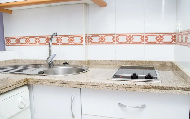 Central Colorful Flat with Parking