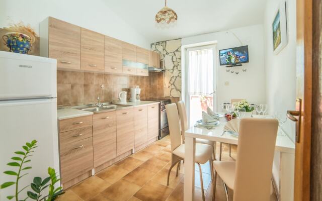 Vacation Pool Apartments