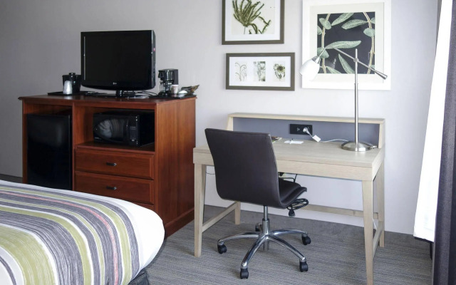 Country Inn & Suites by Radisson, Dahlgren-King George, VA