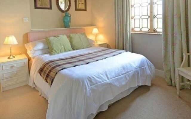 The Cholmondeley Arms Inn - Good Pub Food - B&B in Cheshire