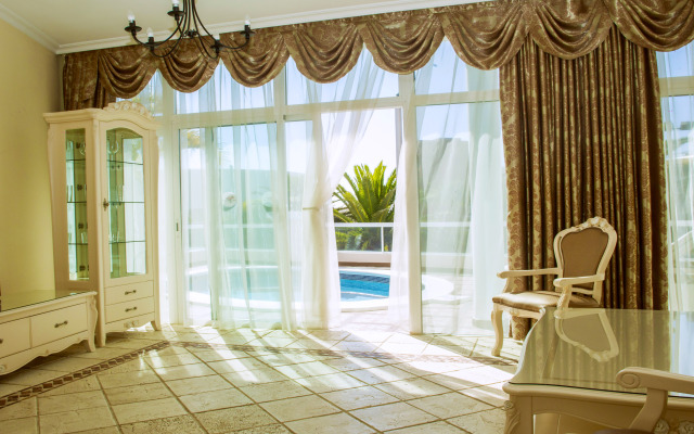 Flamingo Suites Boutique Hotel