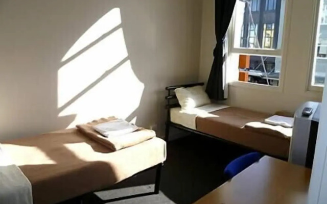 K Road City Travellers Hostel