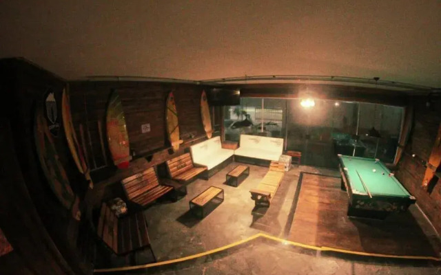 Curvão Surf House - Hostel