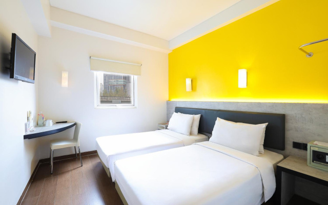 Amaris Hotel Bekasi Barat
