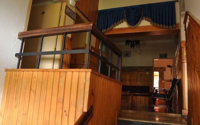 Pine Borough Inn