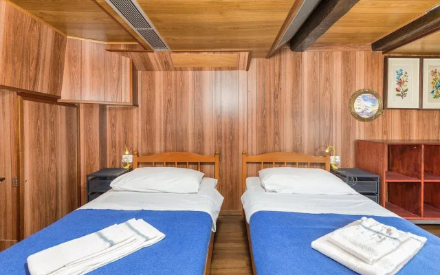Pet-friendly Apartment in the Heart of Cres