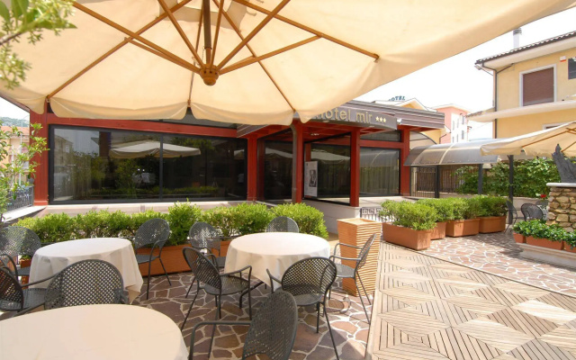 Hotel Mir