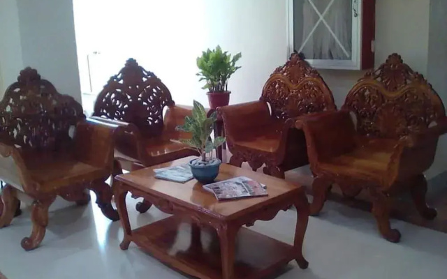 Godo's Hotel and Restaurant