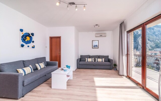 Awesome Home in Omis With Wifi and 6 Bedrooms