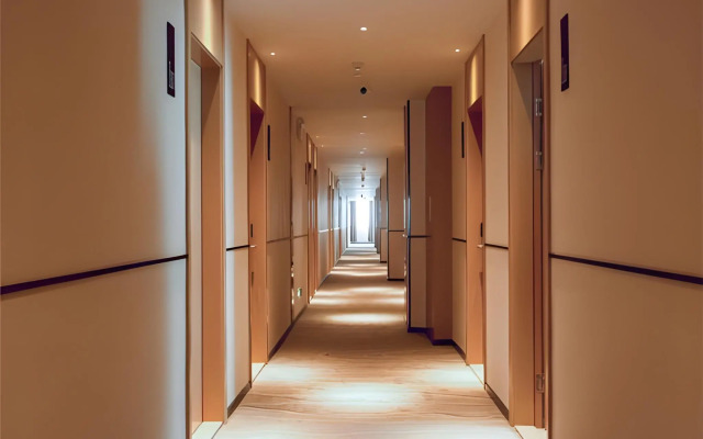 City Comfort Inn Honghu Huijin Wealth Plaza Golden Sunshine