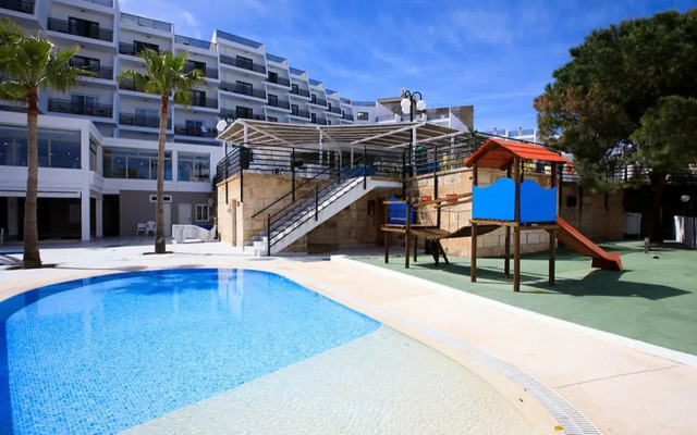 Palmanova Suites by TRH