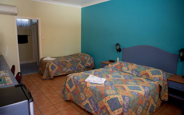 Adobe Motel