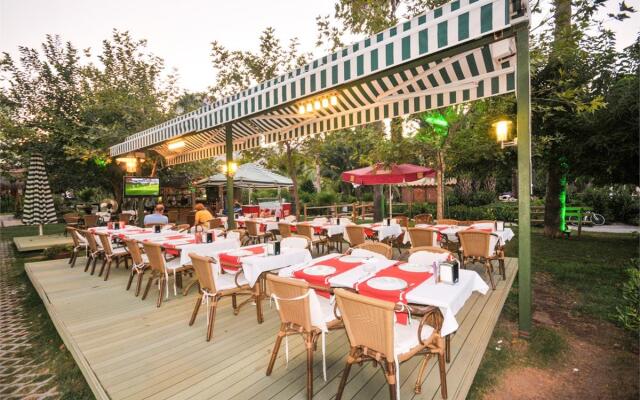 L’etoile Beach Hotel