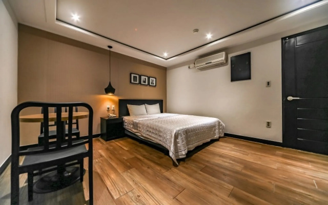 Pohang Daedodong White