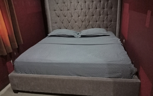 OYO 2574 Z Suites Hotel