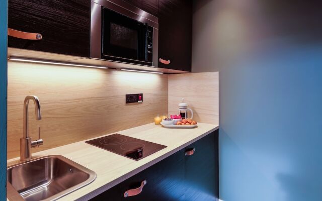 Stylish Earl's Court Studios