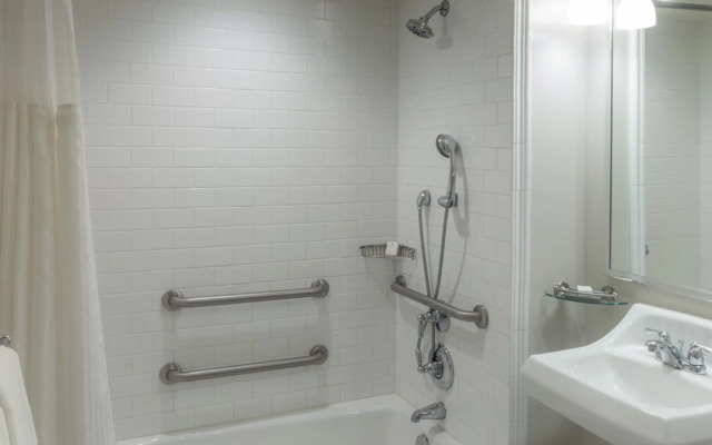 Portola Hotel & Spa at Monterey Bay