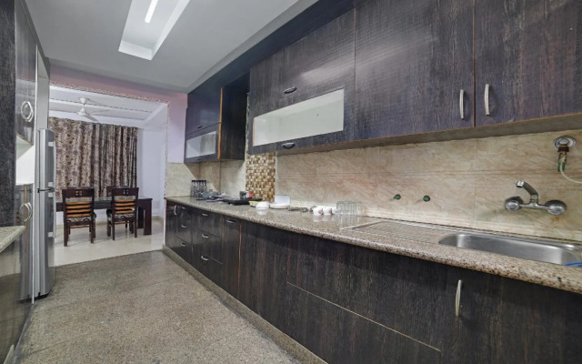 Hotel South Campus Inn by OYO Rooms