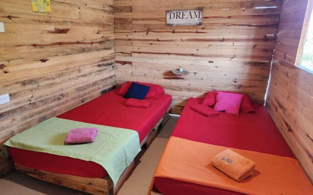 Baru Jet Set Beach & Hostal