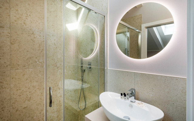 Domo Premium Apartments - Trieste Mazzini