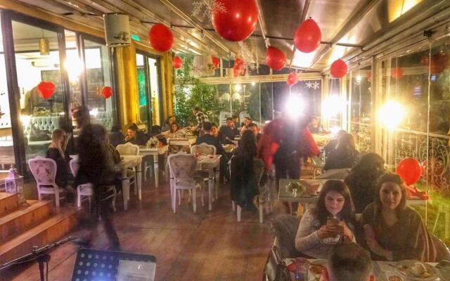 Bab-i Zer Konaklama Ve Restoran