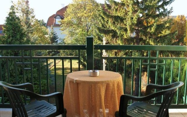 Charmantes Apartment mit Balkon zum Garten nahe Wien