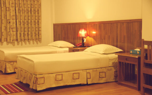 Sky Hotel Hlaing Thar Yar Yangon
