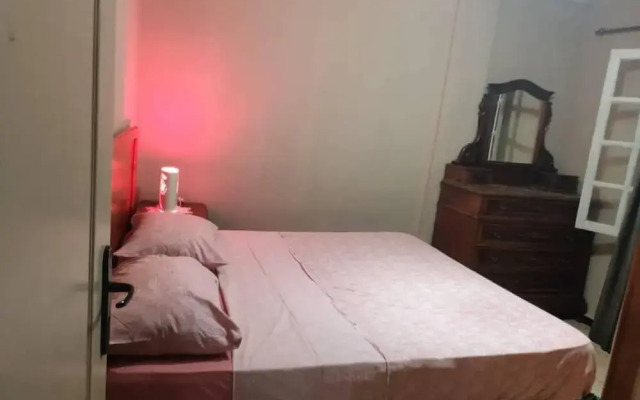 F2 bien équipé en centre-ville de Béjaïa