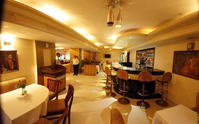 Hotel Dolphin